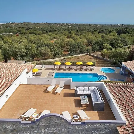 Majestic Pool דירה