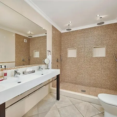 Daire Majestic Pool *