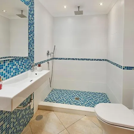 Majestic Pool דירה *